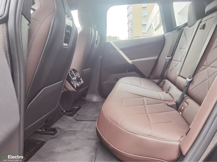 BMW iX xDrive40