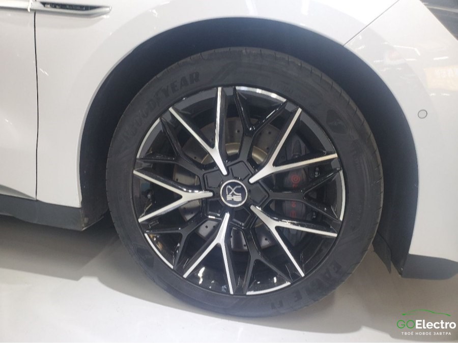 BYD HAN EV