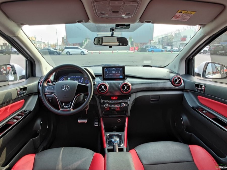 BAIC EX260