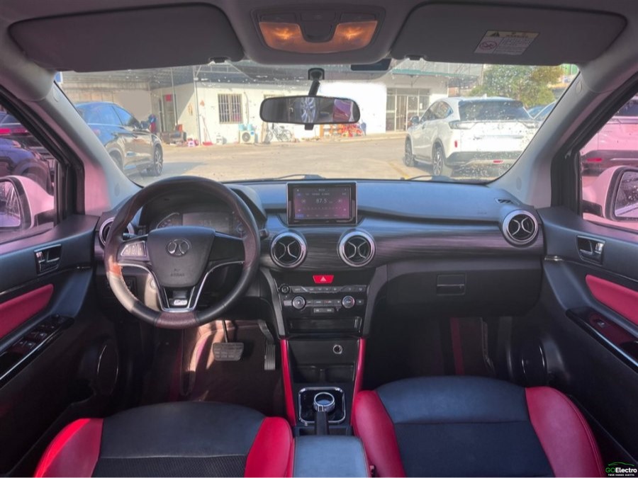 BAIC EX360