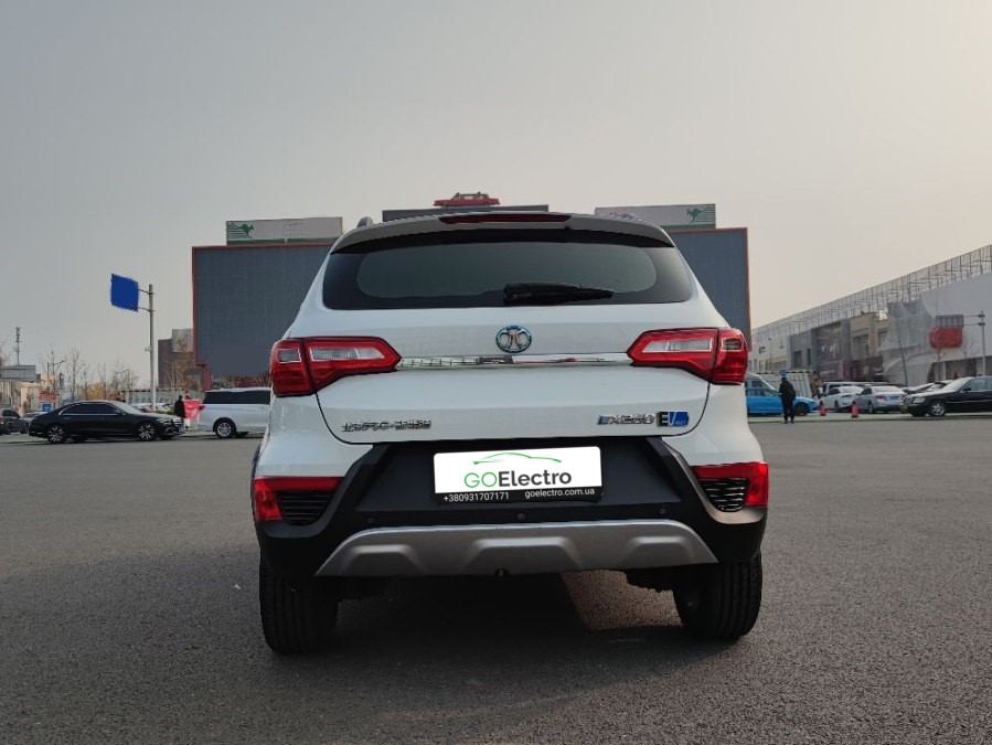 BAIC EX260