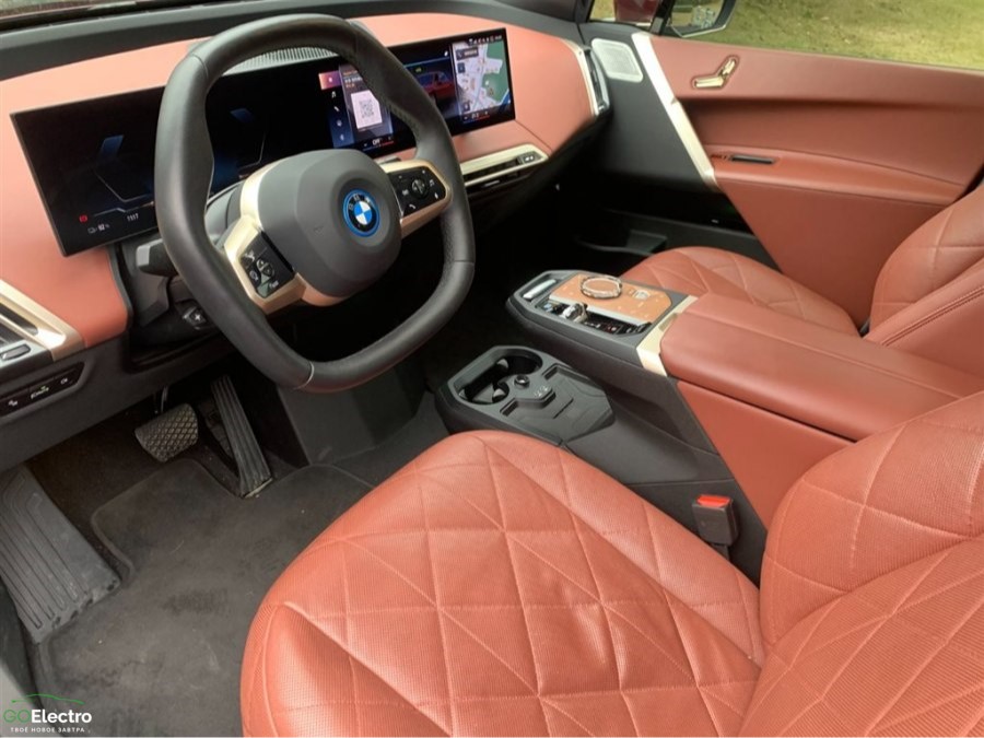 BMW iX xDrive50
