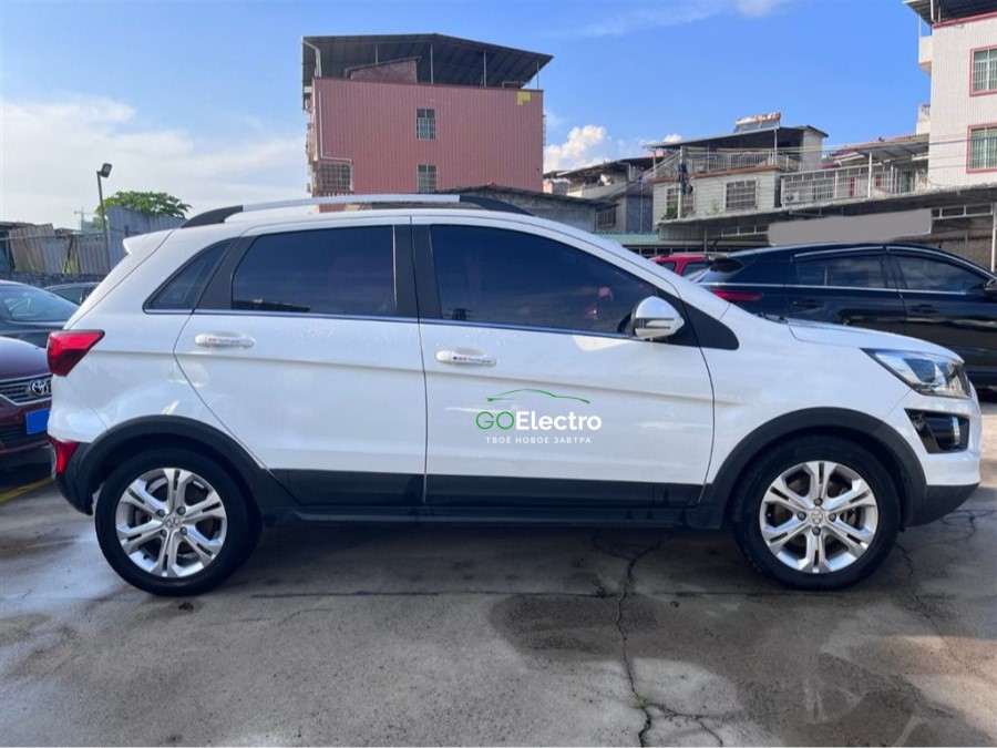 BAIC EX360
