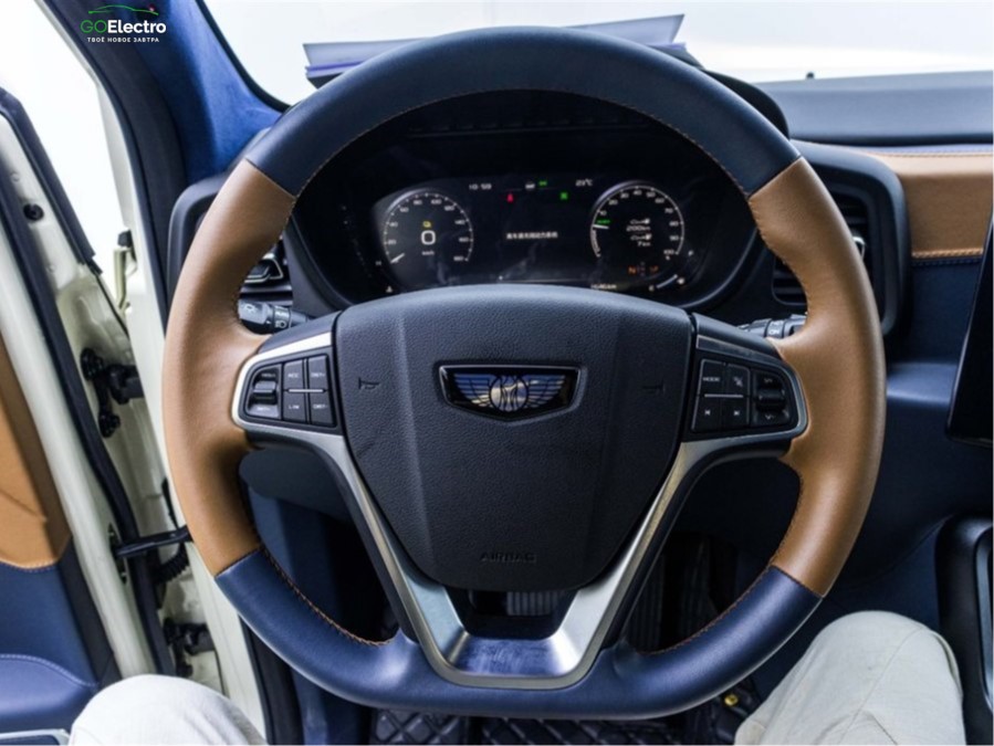 Geely LEVC TX5