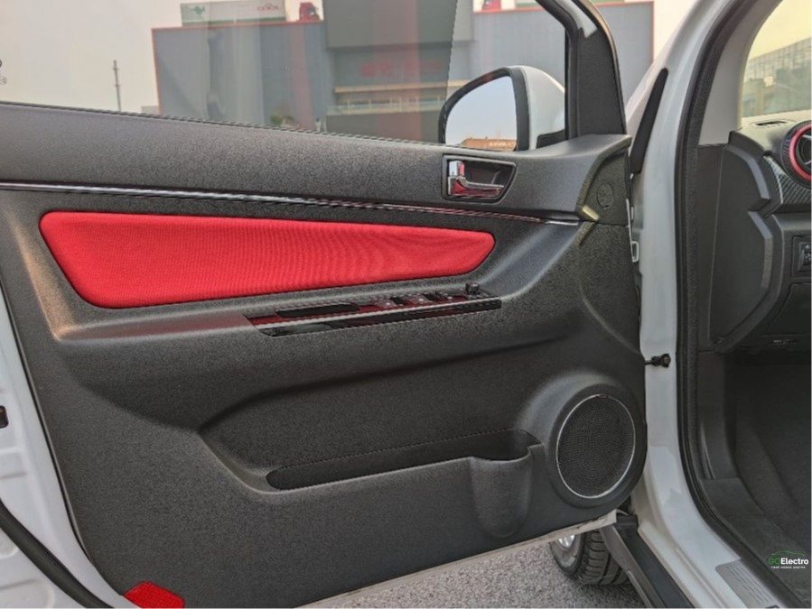 BAIC EX260