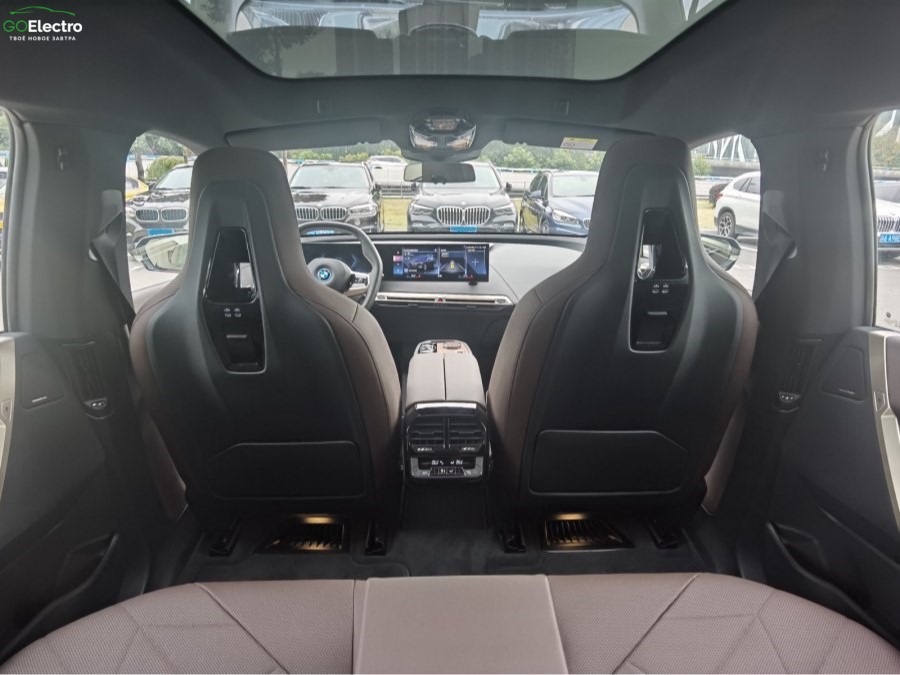 BMW iX xDrive40
