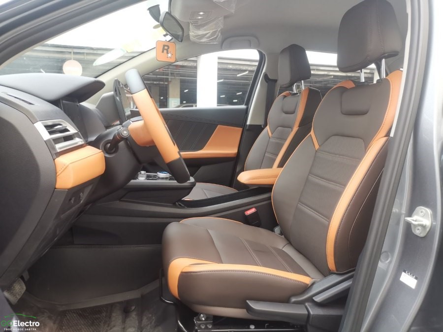 BYD E2