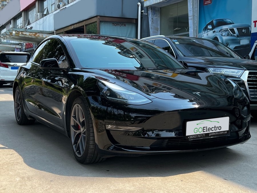 TESLA Model 3