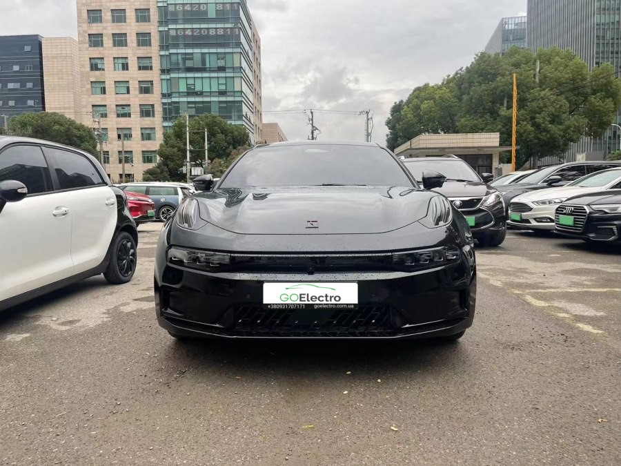 ZEEKR 001