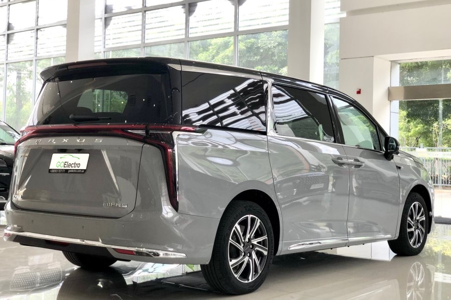 MAXUS MIFA 9