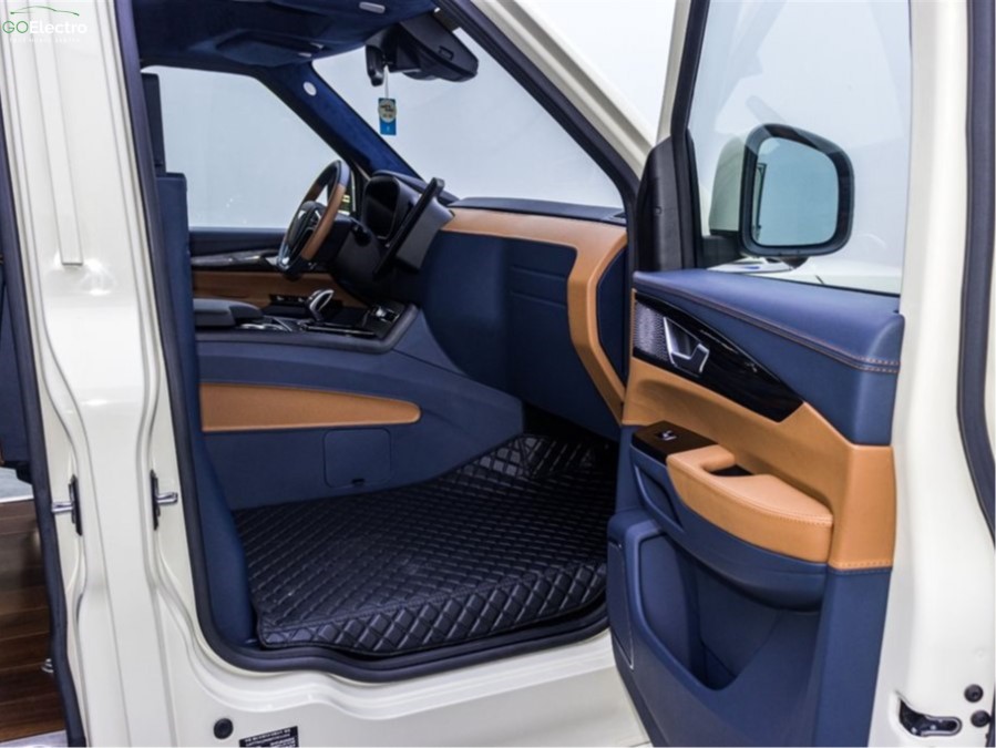 Geely LEVC TX5