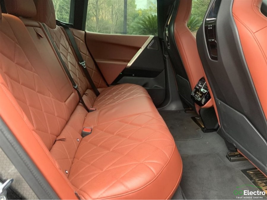 BMW iX xDrive50