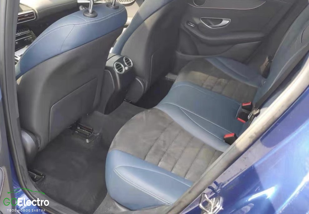 MERCEDES EQC 400