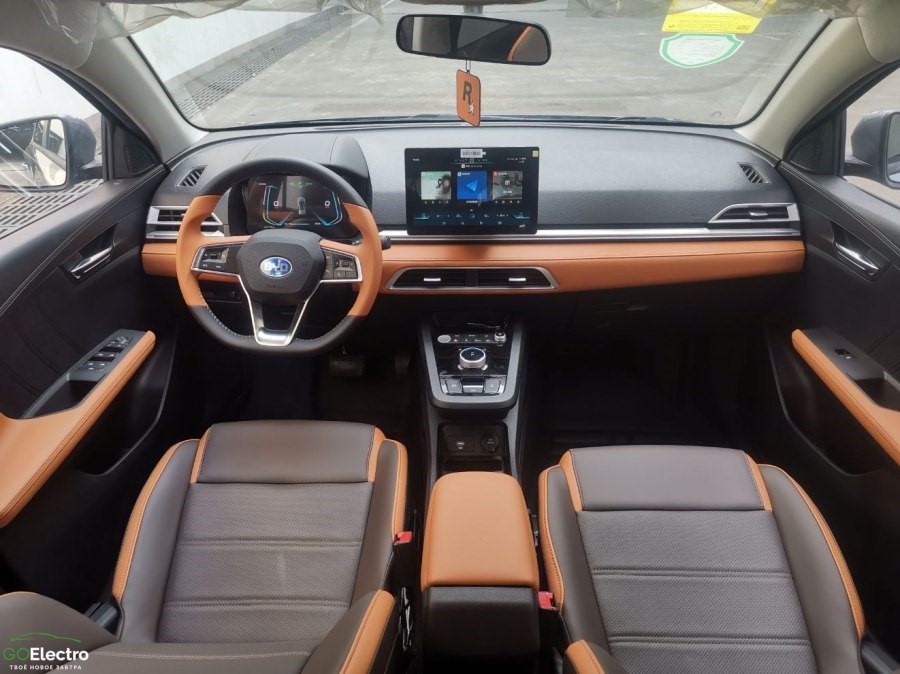 BYD E2