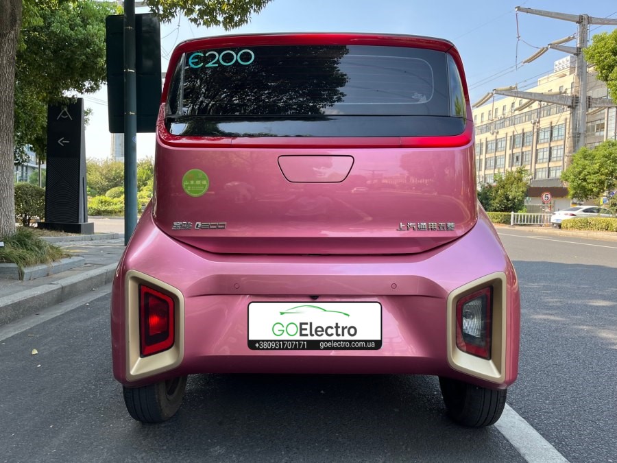 Baojun E200
