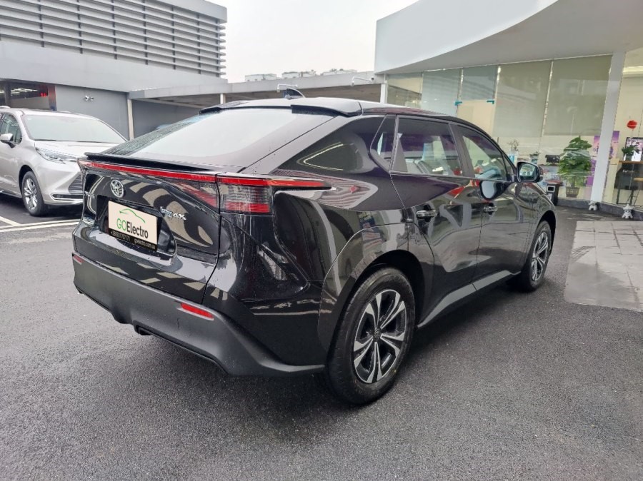 TOYOTA bZ4X