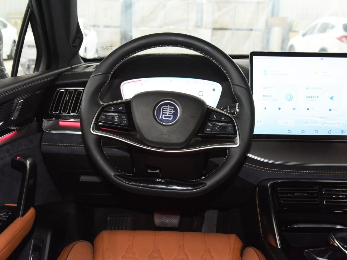 BYD TANG EV 635km