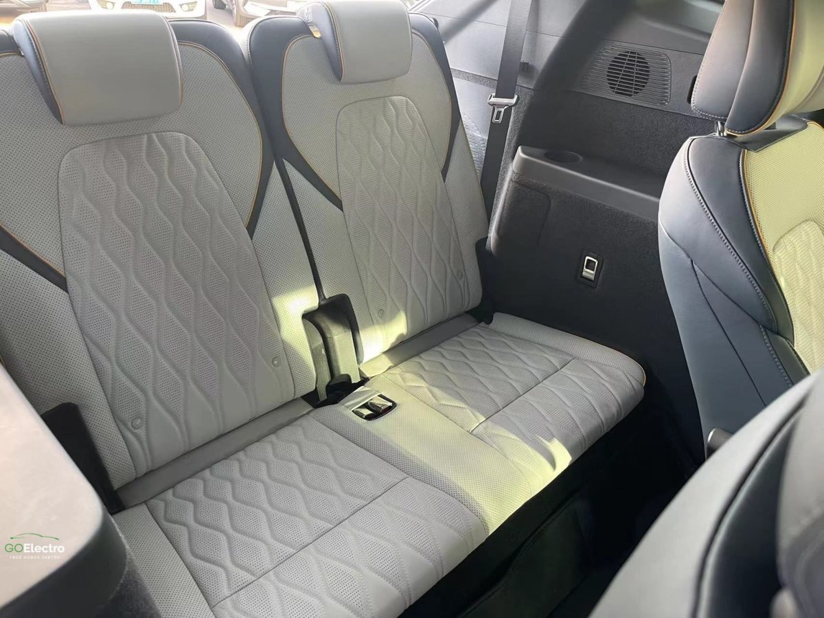 BYD TANG EV 635km