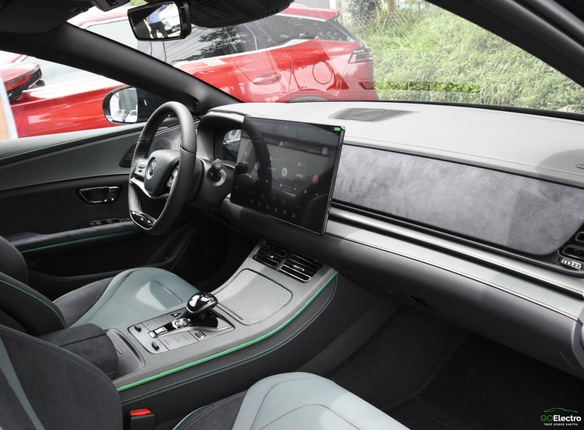 BYD HAN EV