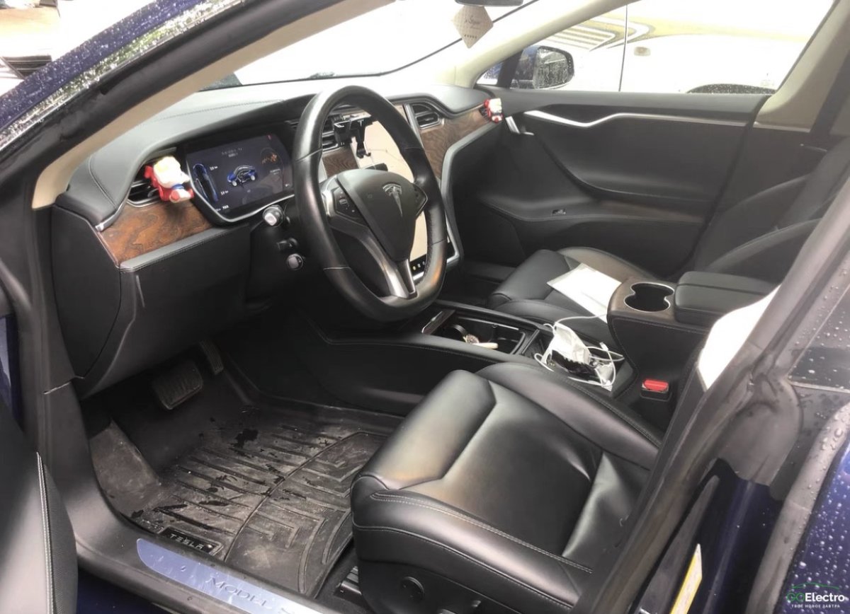 TESLA Model S