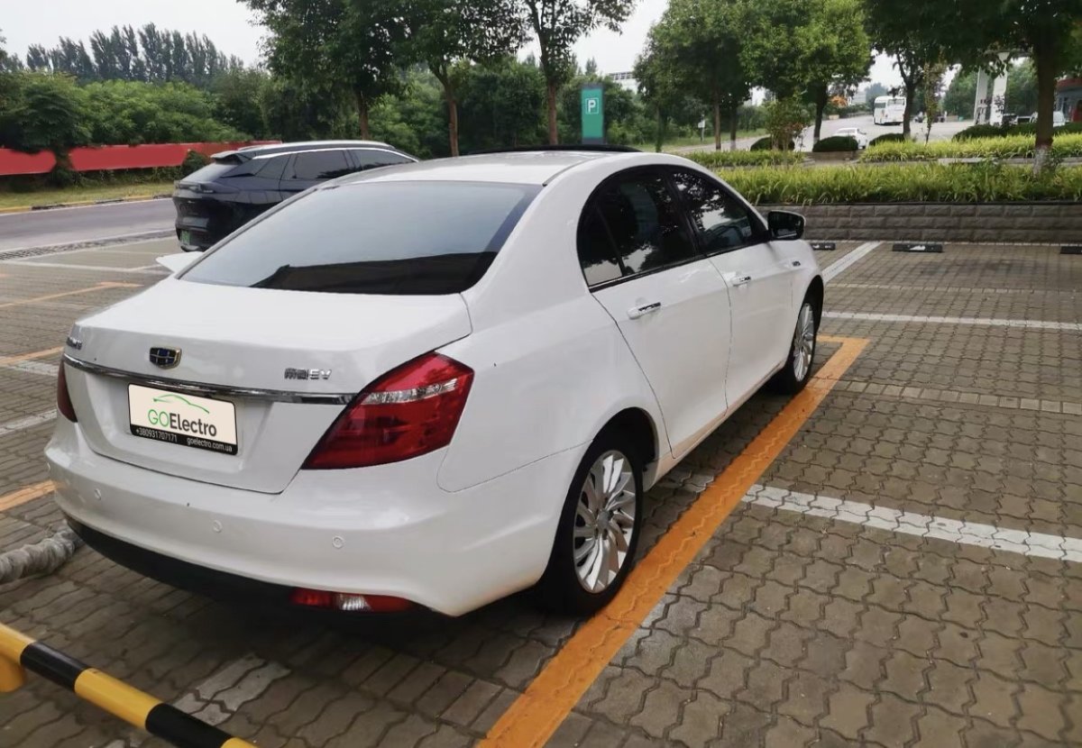 GEELY EMGRAND EV