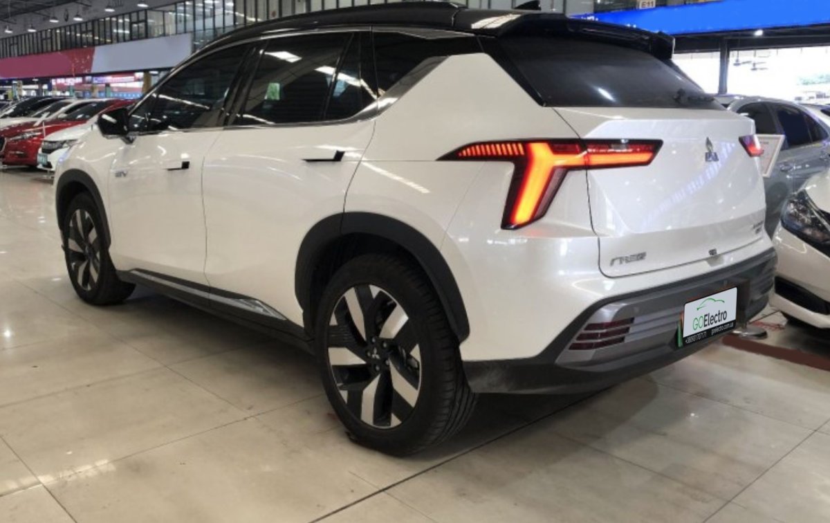 MITSUBISHI AIRTREK HARDCORE