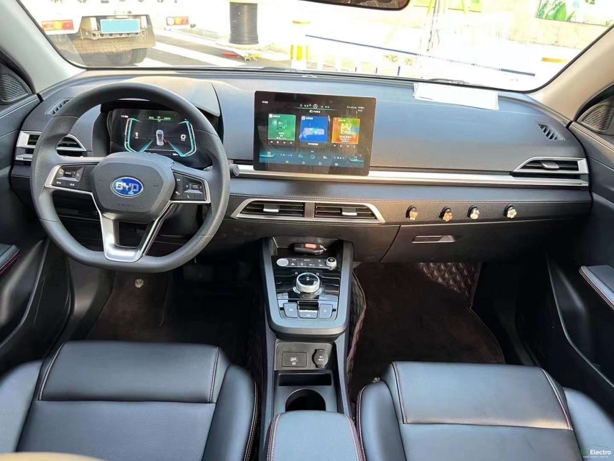 BYD E2
