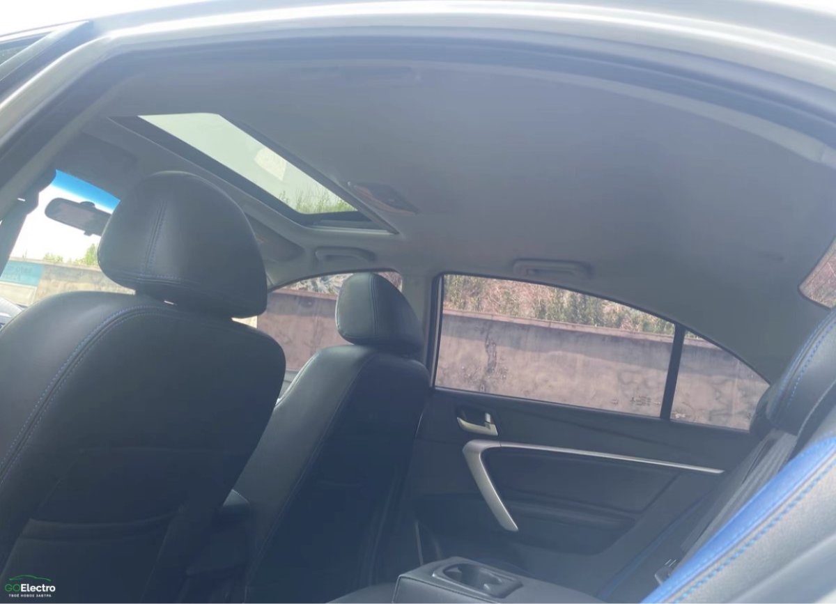 GEELY EMGRAND EV