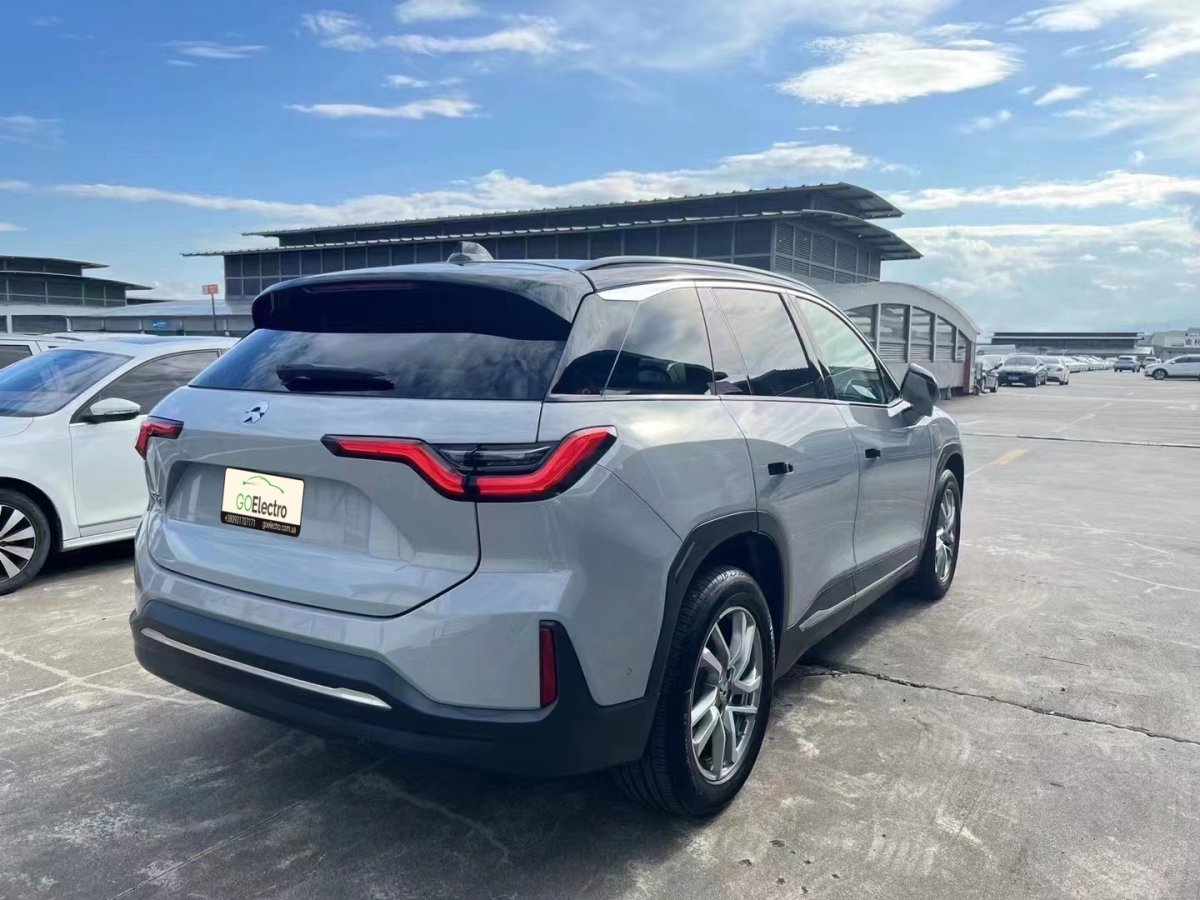 NIO ES6