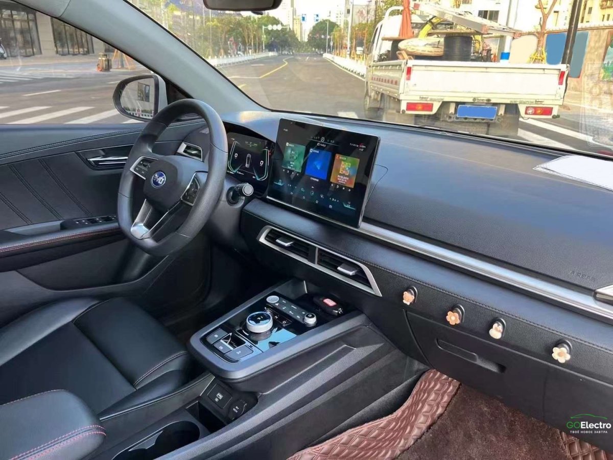 BYD E2