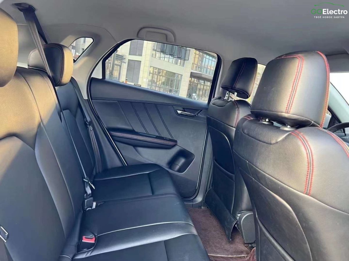 BYD E2