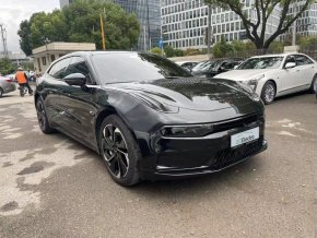 ZEEKR 001